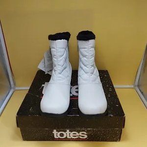 Totes Women's Carrie Snow Boot